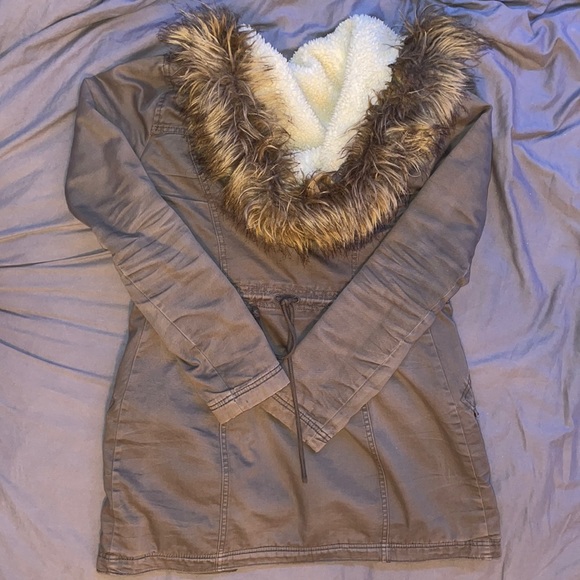 Hollister Winter Jacket w/ Removable Fur Size XS - Picture 2 of 2